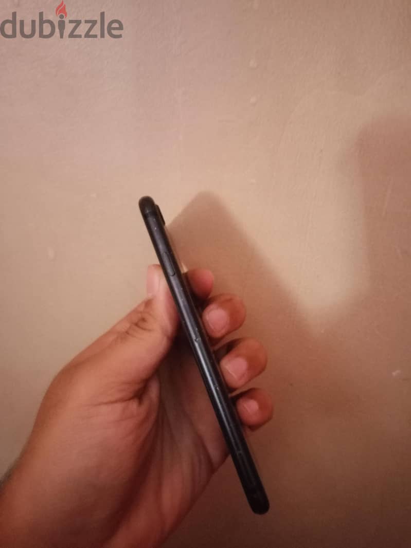 Apple - iPhone 7 2