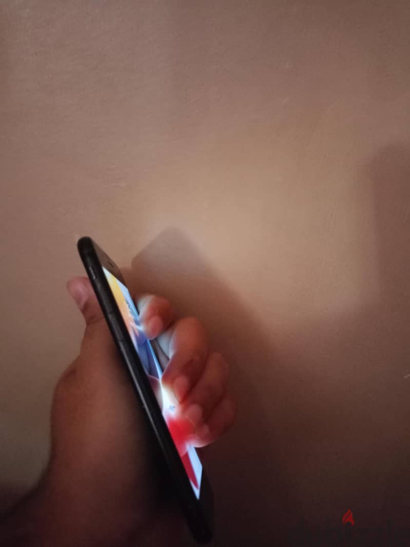 Apple - iPhone 7 3
