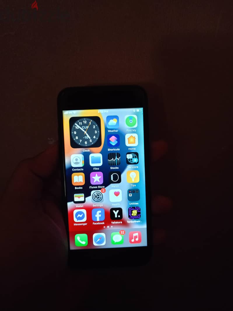 Apple - iPhone 7 4