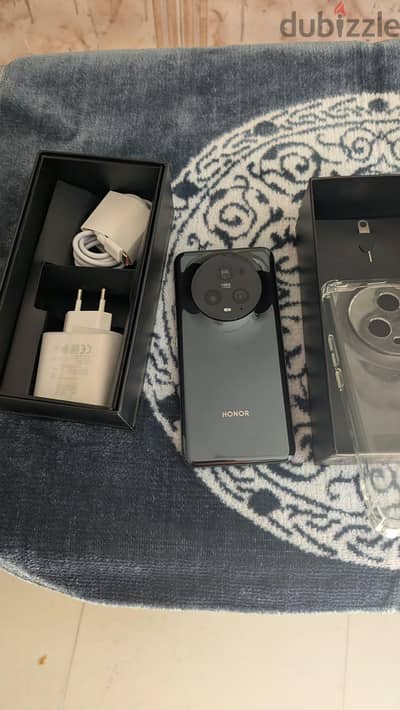 للبيع Honor Magic 5 Pro 512GB/16GB | هونر ماجيك 5 برو كسر زيرو
