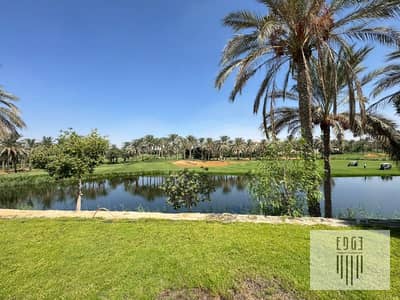 صف اول بحمام سباحه جولف تشطيب فندقي