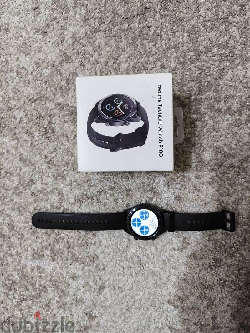 realme tech life watch R100 1