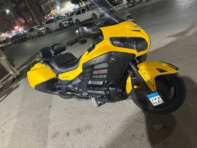 هوندا  جولد وينج f6b