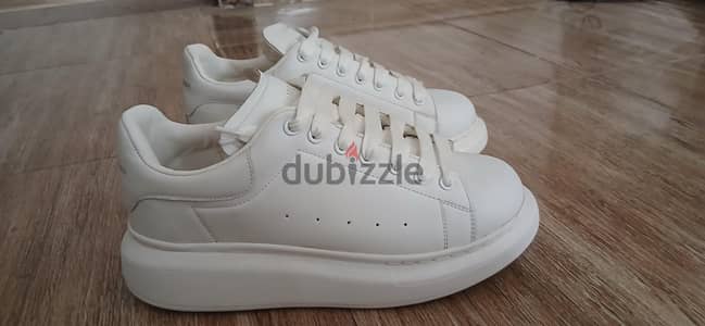alexander mcqueen white shoes الكسندر ماككوين شوز ابيض