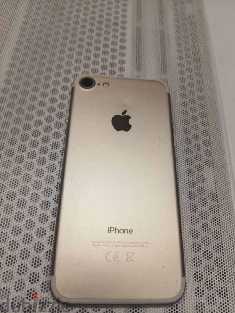 Apple - iPhone 7 1