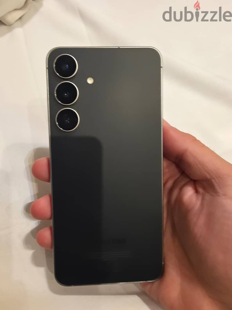 Samsung S25 FE 4