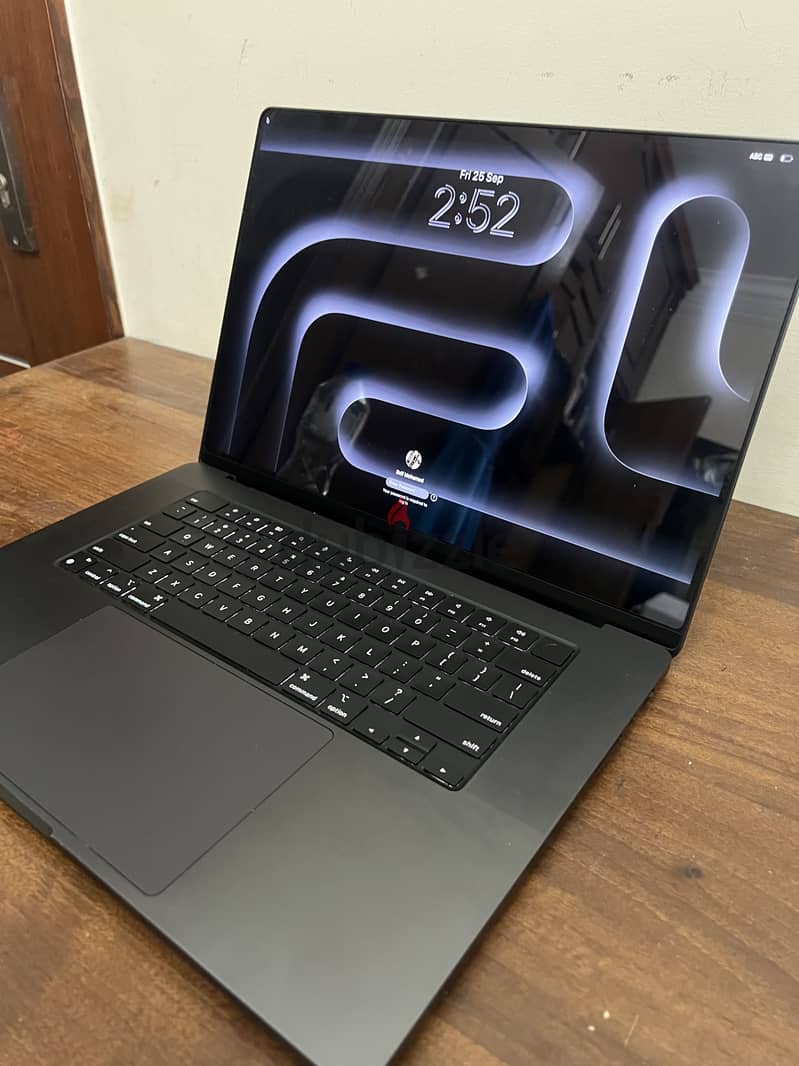 Macbook pro m3 max 1
