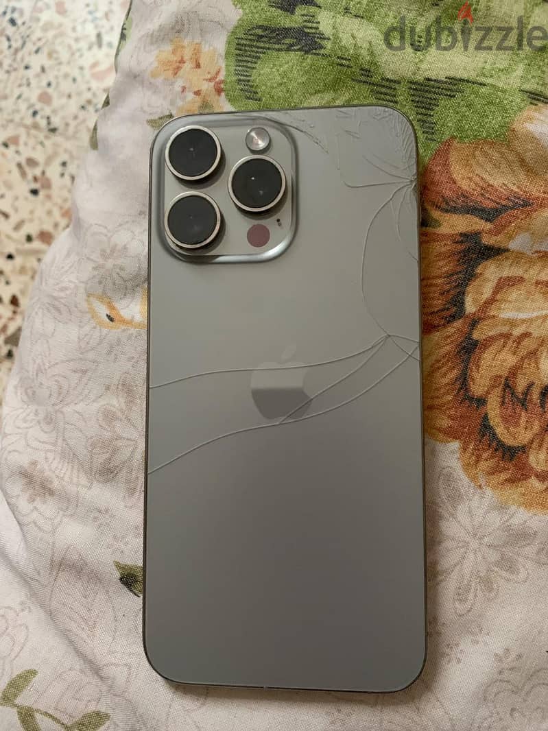 Apple - iPhone 15 Pro Max 2
