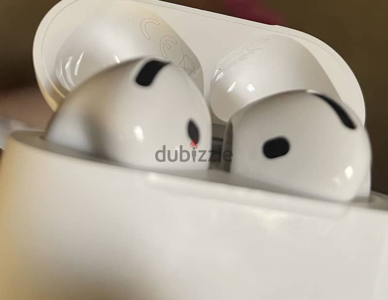 AirPods 4 4