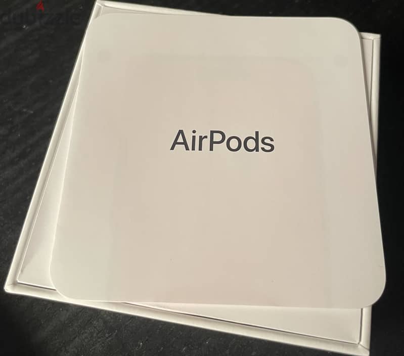 AirPods 4 6