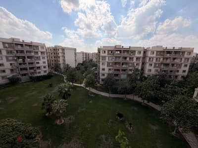 شقه 131 متر للبيع في مدينتي B6 علي وايد جاردن