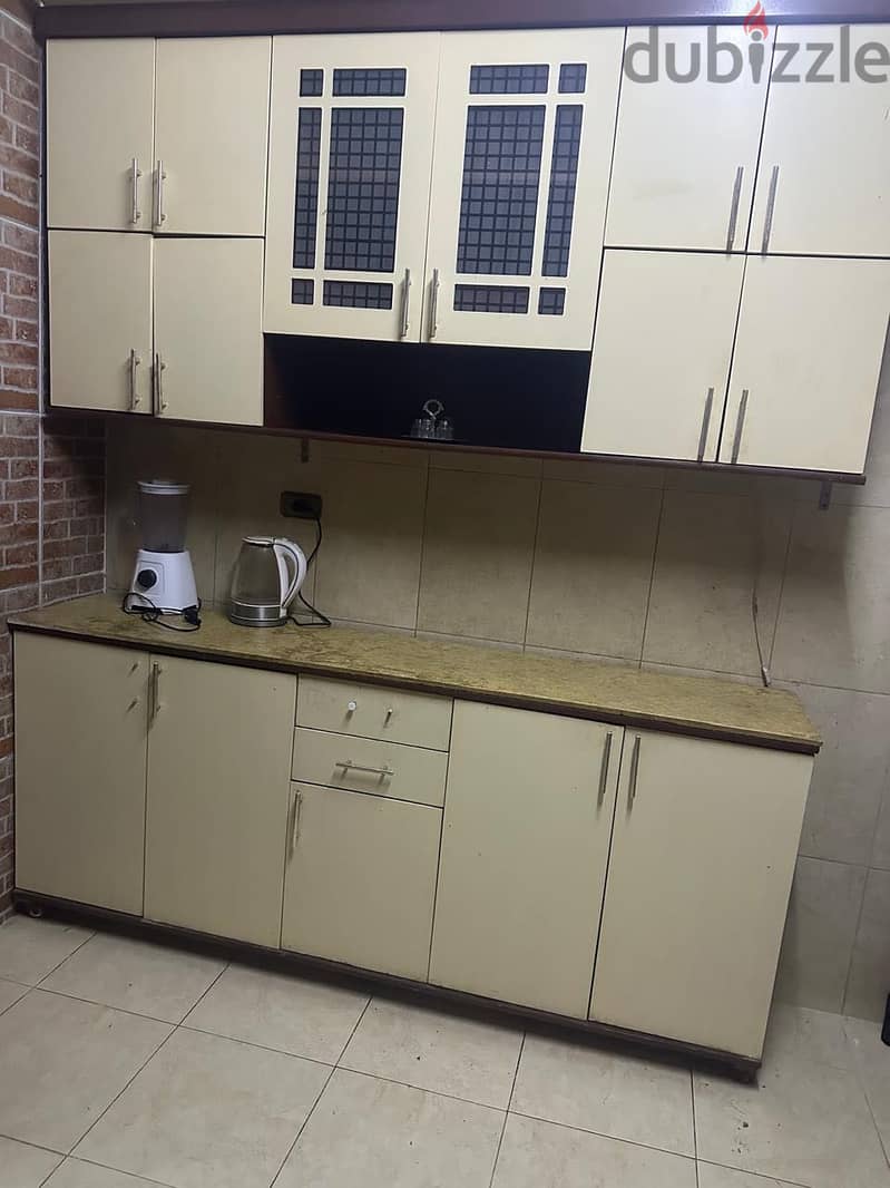 Full kitchen 4