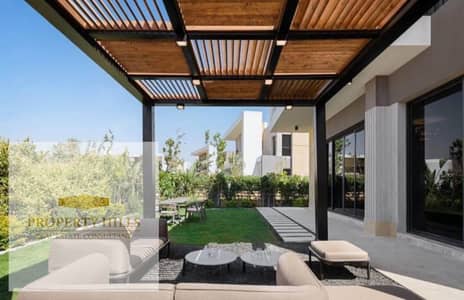 Villa for sale in the prime location in New Cairo, near Mivida, Mountain View, Palm Hills, the American University, Hyde Park, and Waterway.