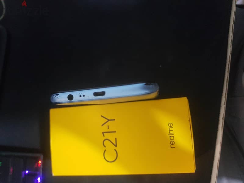 Realme C21Y 3