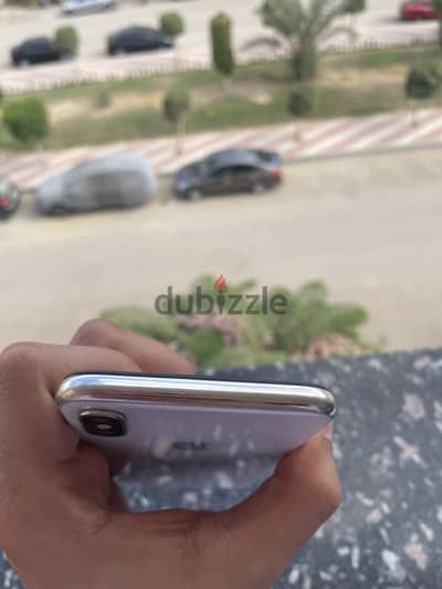 Apple - iPhone X