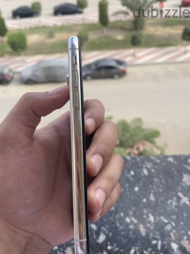 Apple - iPhone X 1