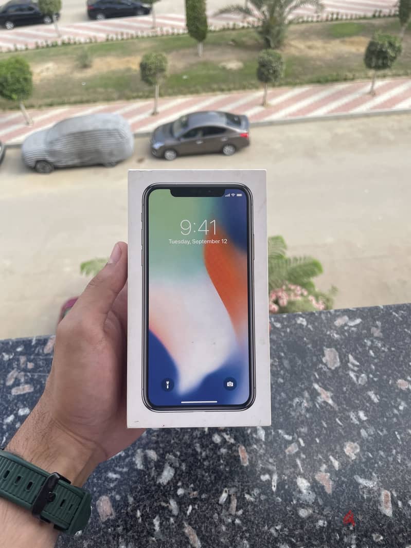 Apple - iPhone X 5