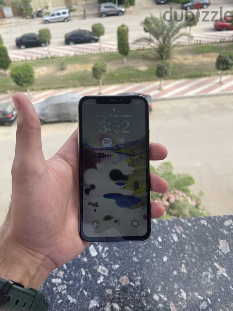 Apple - iPhone X 7