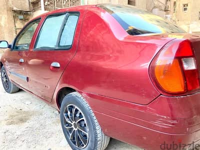 رينو كليو 2001