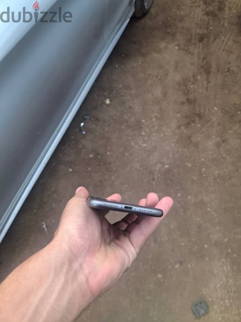 Apple - iPhone 11 6