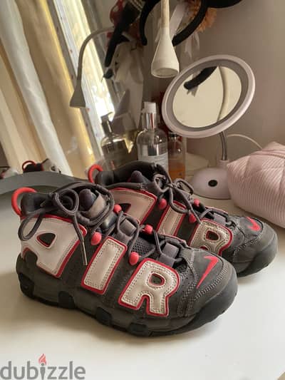 NIKE AIR UPTEMPO