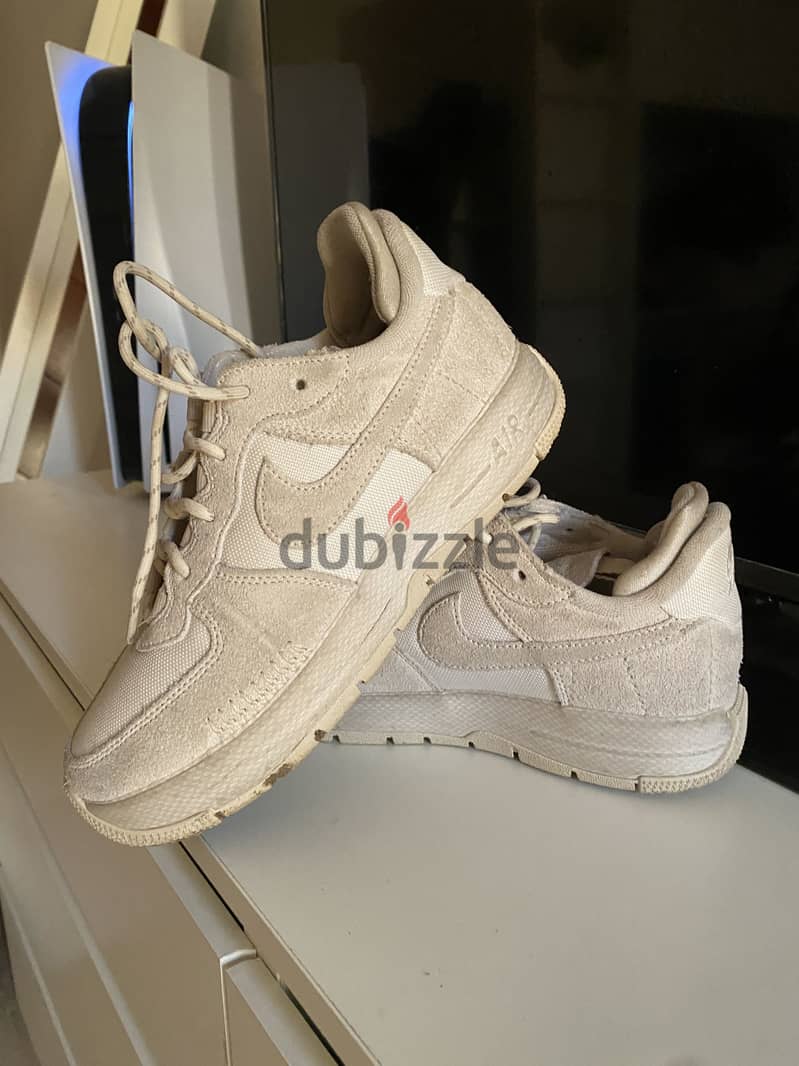 NIKE ORIGINAL BEIGE AIRFORCES 4