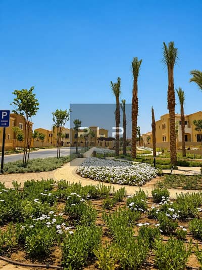 كواترو هاوس 256 م بسعر لقطه جاهز للسكن لوكيشن مميز اوبن فيو للبيع في كمبوند سيتي جيت
