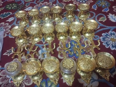 طقم سواقط وعلاقات ستائر نحاس أصفر خالص (18 قطعة) بحالة الزيرو