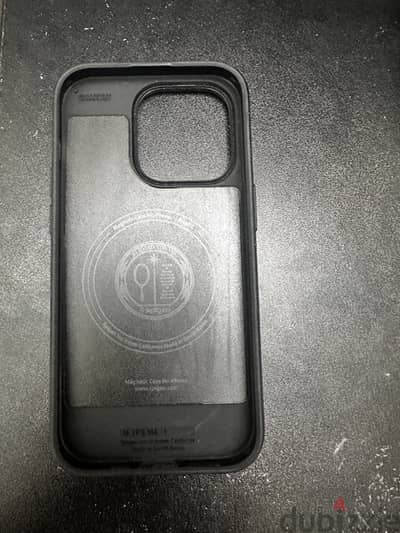 Spigen Mag Armor (Mag Fit) (iPhone 14 Pro)