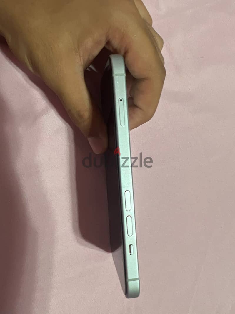 Apple - iPhone 15 4
