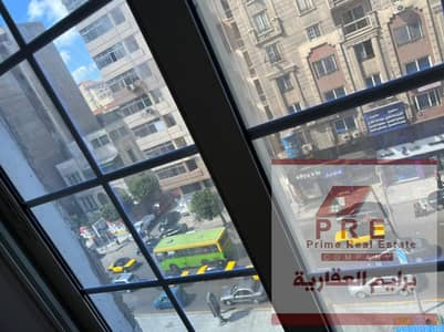شقه للايجار مصطفى كامل  على شارع ابوقير مباشر -3 غرف