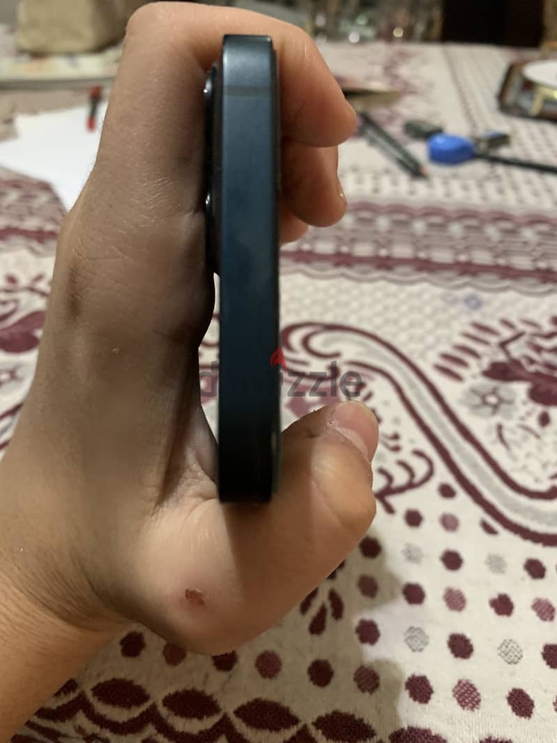 Apple - iPhone 13 5