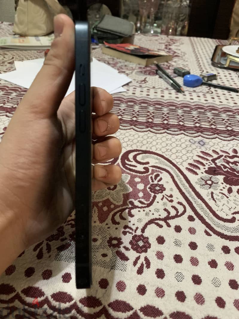 Apple - iPhone 13 7
