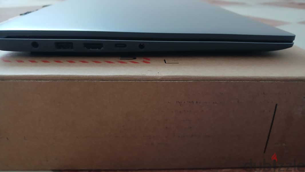 LENOVO IDEAPAD SLIM 3 8