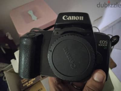 كاميرا كانون فيلم Canon EOS 1000F N + عدستين سيجما + فلاش بالكراتين
