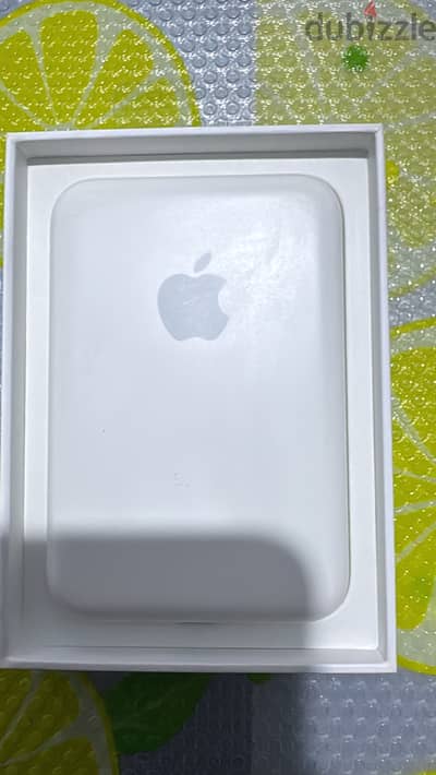 Apple iphone battery pack powerbank 5000 mAH magsafe ابل ايفون