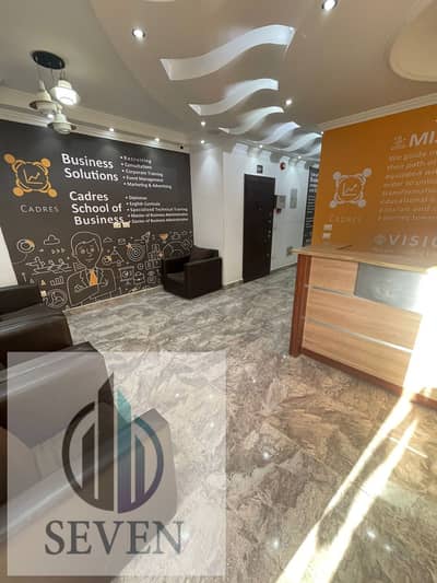 Furnished administrative office for rent (150 sqm, licensed), ground floor with a private entrance; prime location in Zahraa El Maadi.