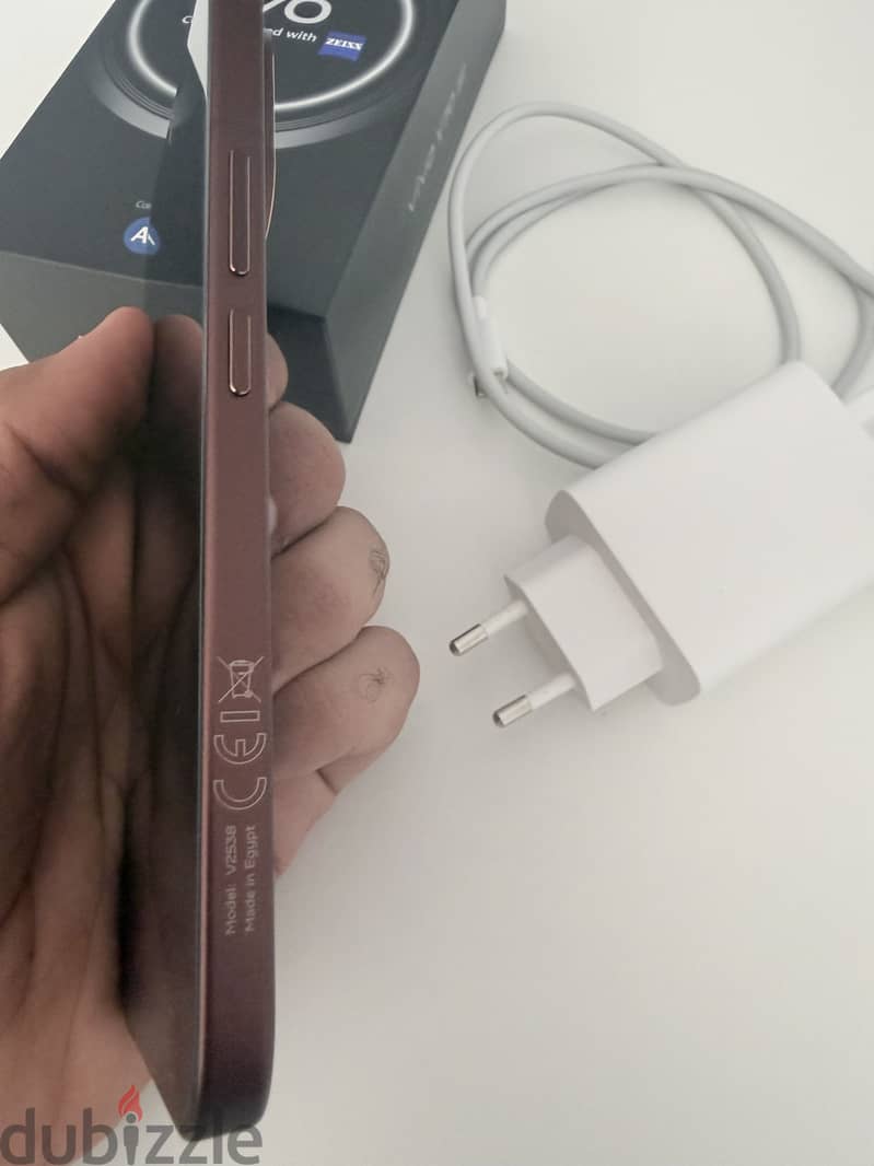 Vivo V70 5G 12/256 Brown 1