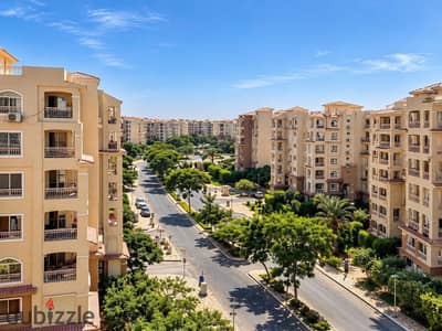 فرصة مميزة للإيجار في B1 ـ | 175م Open View وقريبة من النادي والخدمات