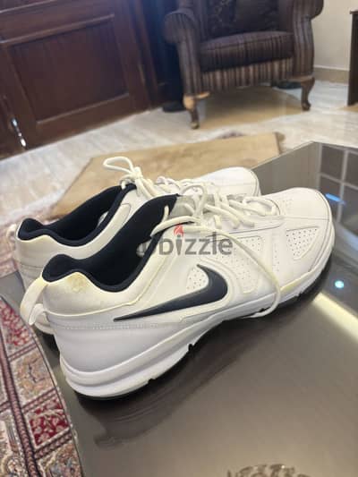 Nike T-Lite XI