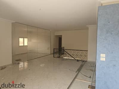 Duplex of 450 meters for large companies in the finest locations of the Fifth Settlement