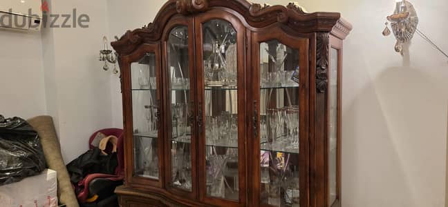سفرة american furniture مستوردة بالكامل ٨ كراسي + نيش