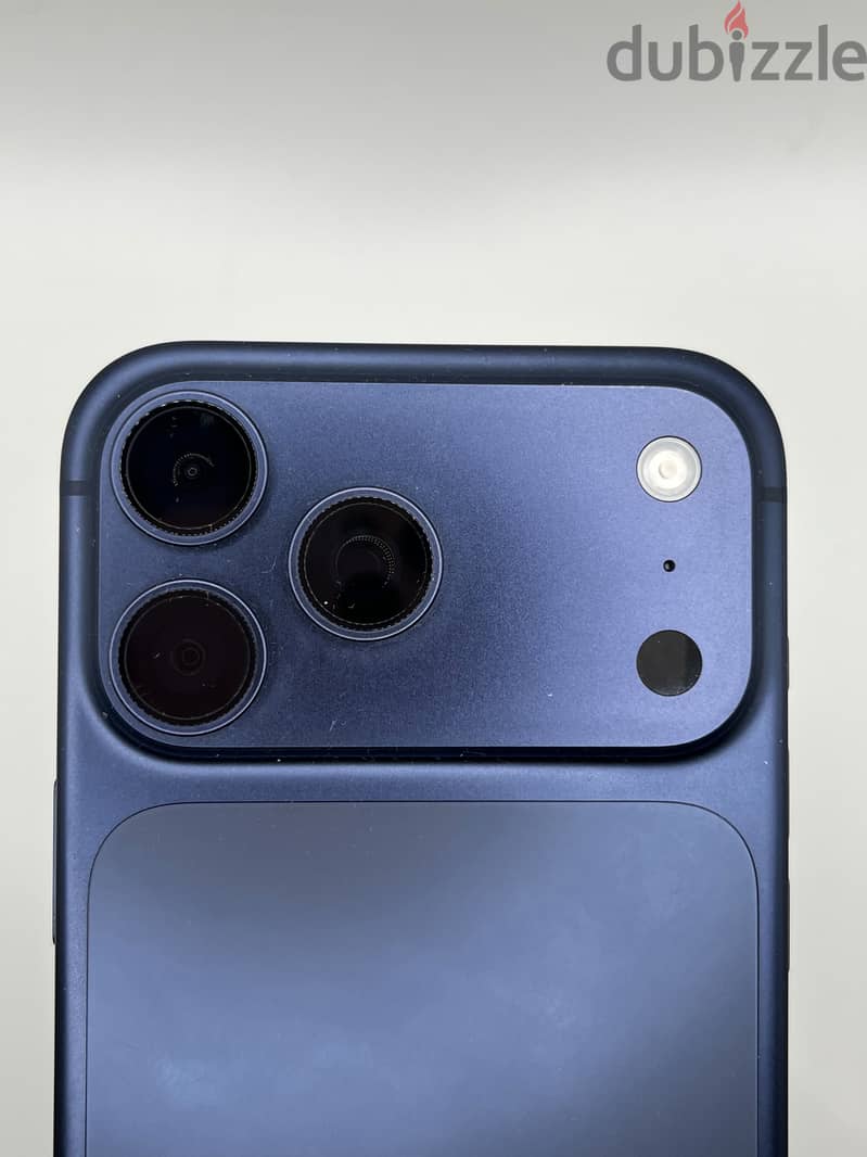 Apple - iPhone 17 Pro Max 4