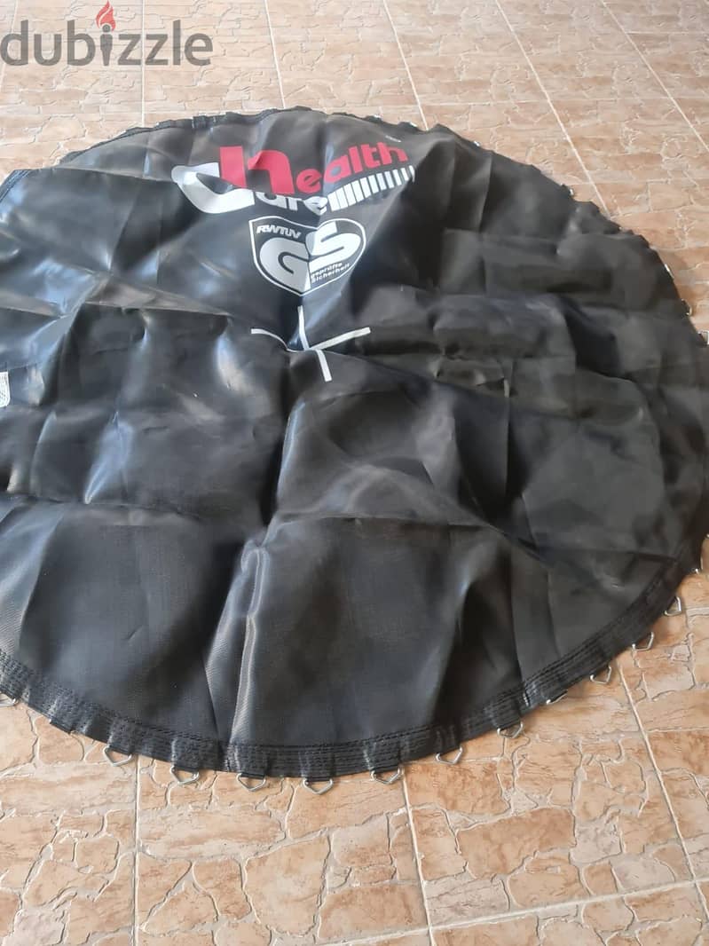 Trampoline for 6 kids capacity with additional Net 11