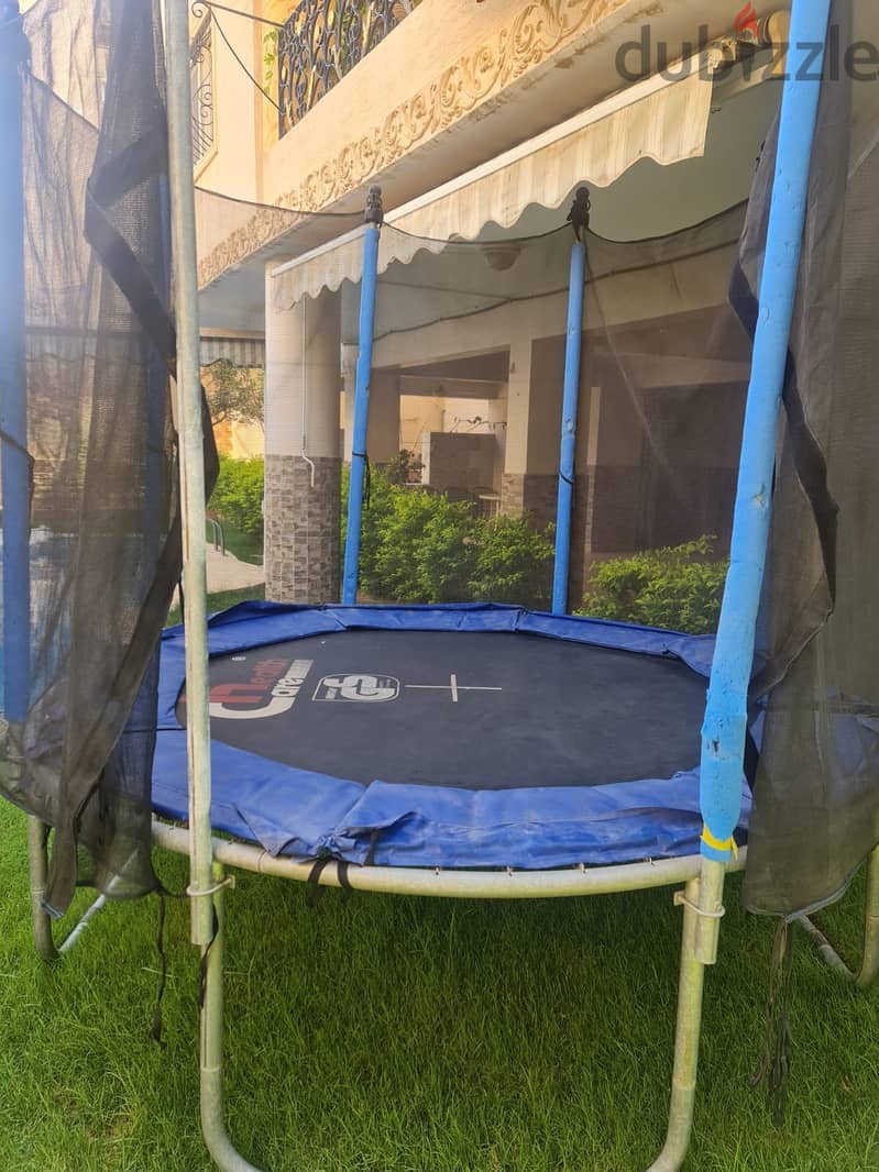 Trampoline for 6 kids capacity with additional Net 15