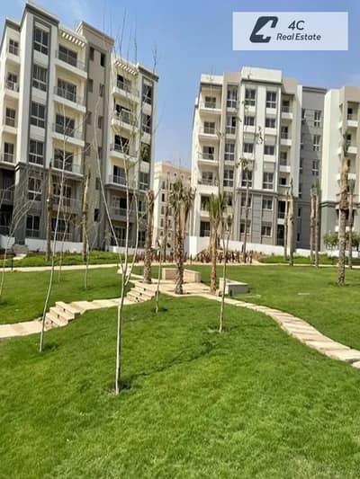 للبيع فيلا تاون هاوس 208 م 4 غرف نوم في كمبوند هايد بارك التجمع الخامس القاهره الجديده in Hyde Park Compound New Cairo