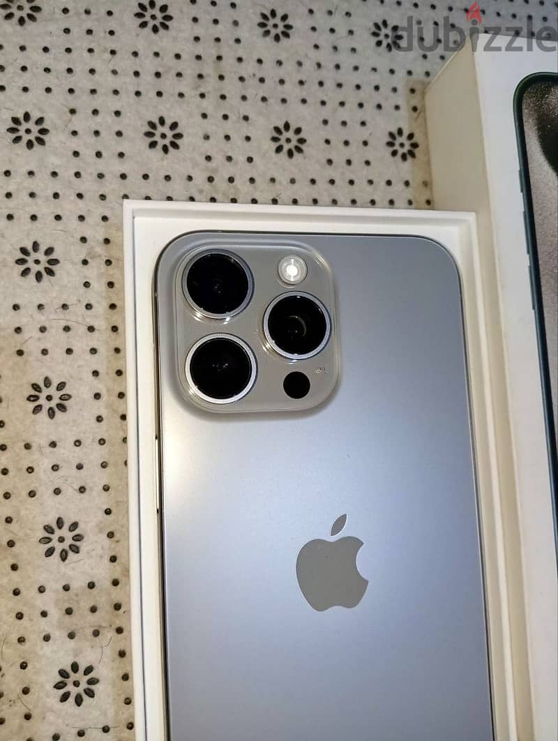 Apple - iPhone 15 Pro Max 5
