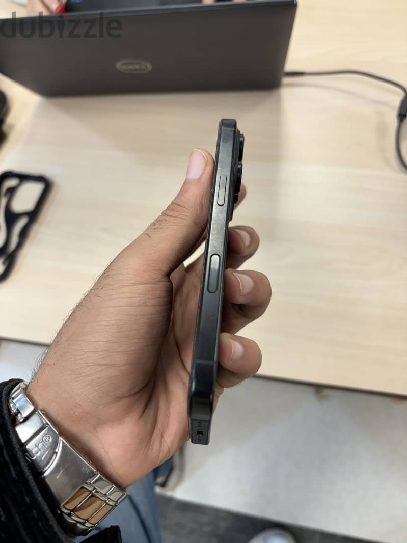 Apple - iPhone 16 Pro 6
