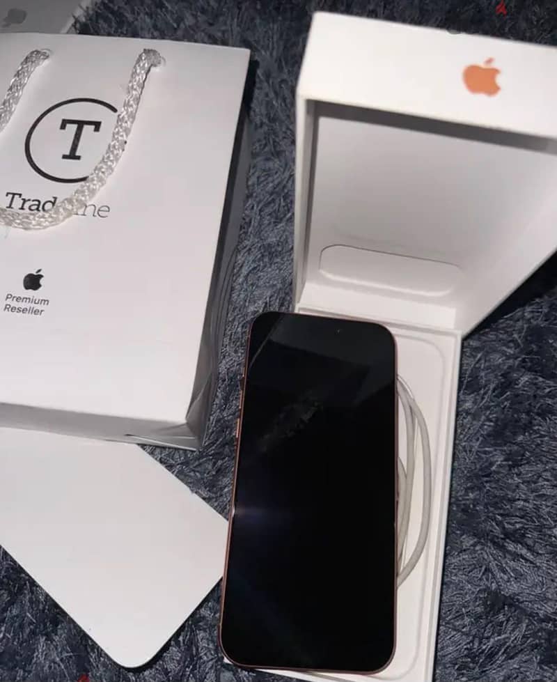 Apple - iPhone 17 Pro Max 2