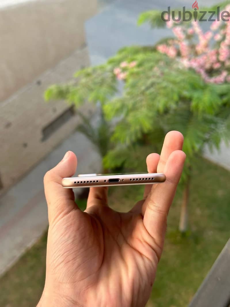 Apple - iPhone 8 Plus 2